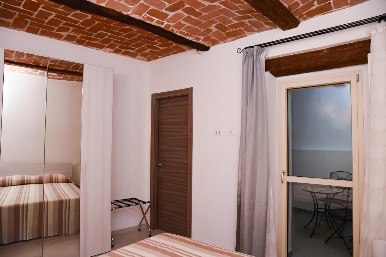 L'Acino Apartman Canelli Kültér fotó